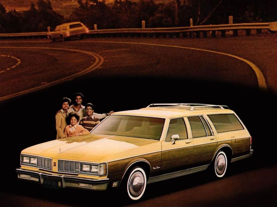  Oldsmobile Custom Cruiser 1980 года  (фото 3 из 3)
